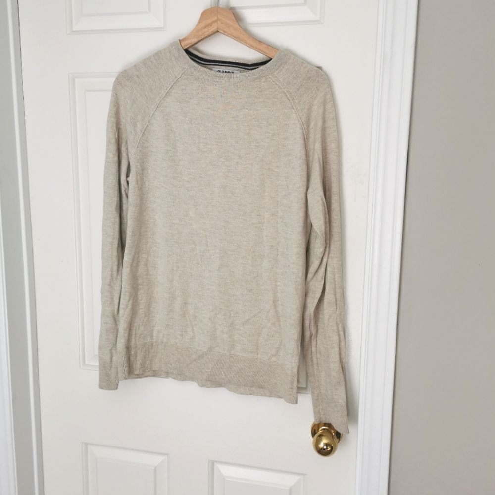 BNWT Men's thin knit sweater size M